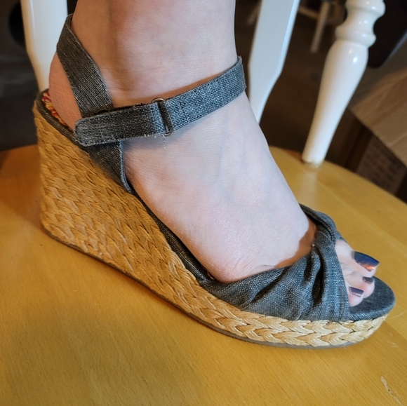 NWOT Rampage Platform Wedge Sandals - Picture 2 of 5